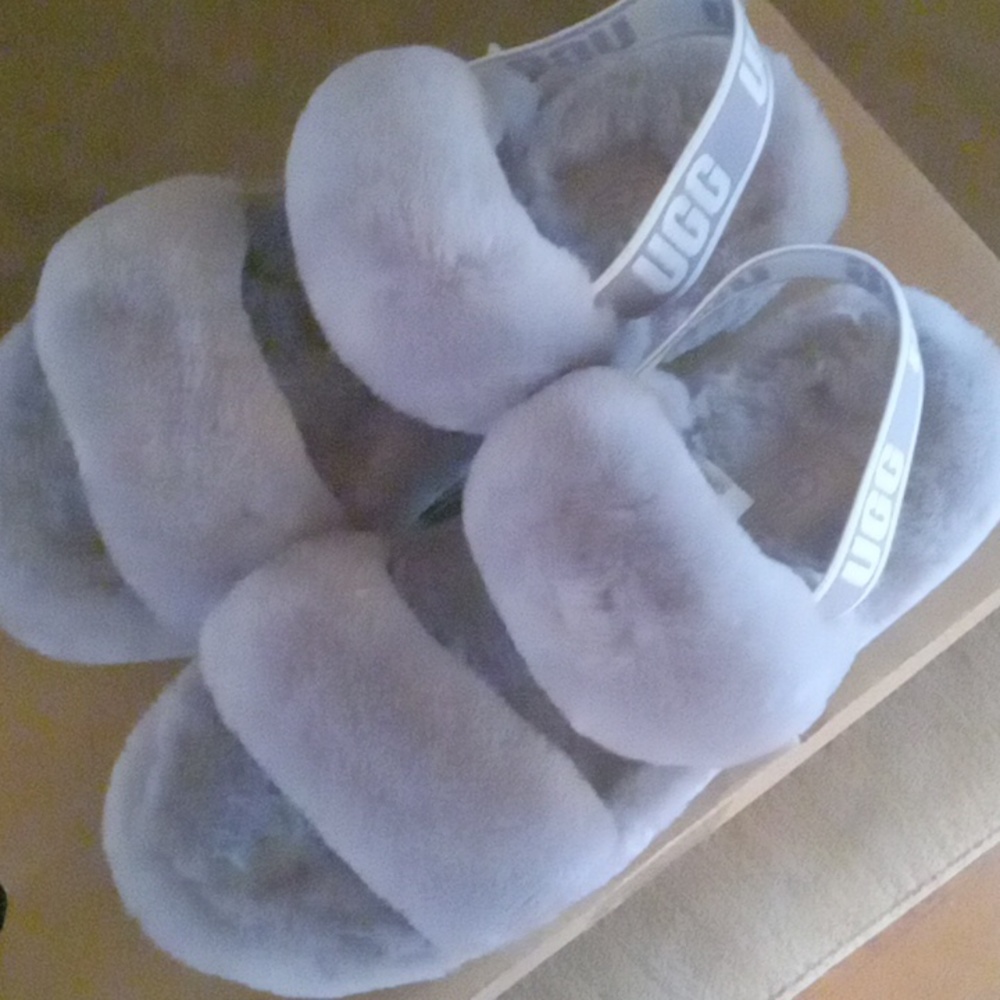 BRAND NEW UGG GREY SLIPPERS STILL IN THE BOX!!